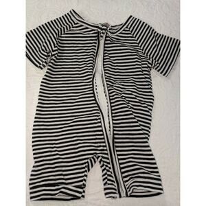 Rorychen baby & kids boys sz. 70 black striped zip short sleeved romper. Adorabl